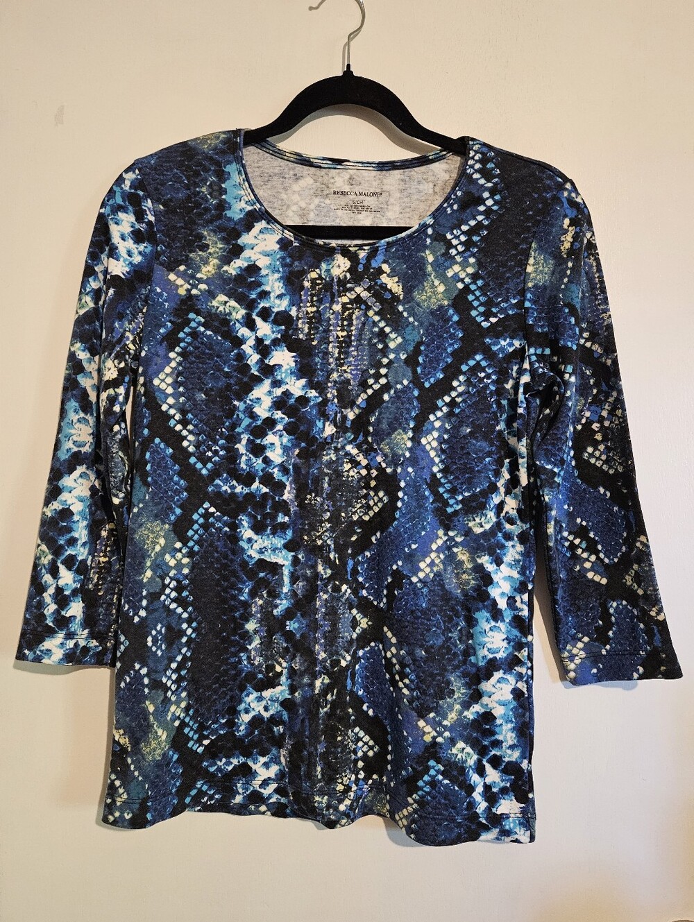 Rebecca Malone Women's Small Blue, Yellow & White Snakeskin Print Top